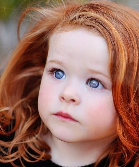 מהו צבע השיער הטוב ביותר עבור עיניים כחולות?