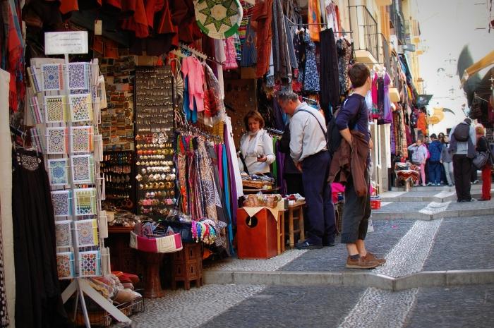 קניות בספרד: תכונות עיקריות